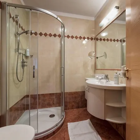 Avidea - Adults Only 4*